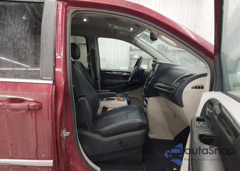 2012 Chrysler Town & Country Touring z USA, uszkodzony, nr VIN 2C4RC1BG7CR186421